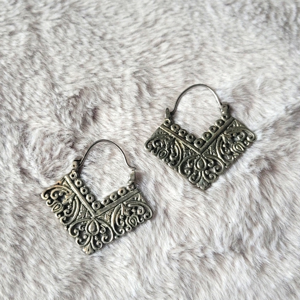 Gorgeous Geometric Silver Earrings